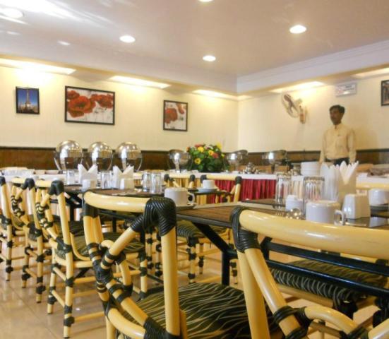 Shreyas Hotel Mahabaleshwar Bagian luar foto